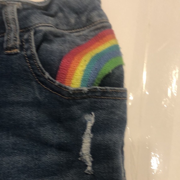 Girls super stretch cat & Jack elastic stretchy rainbow shorts - Picture 5 of 10